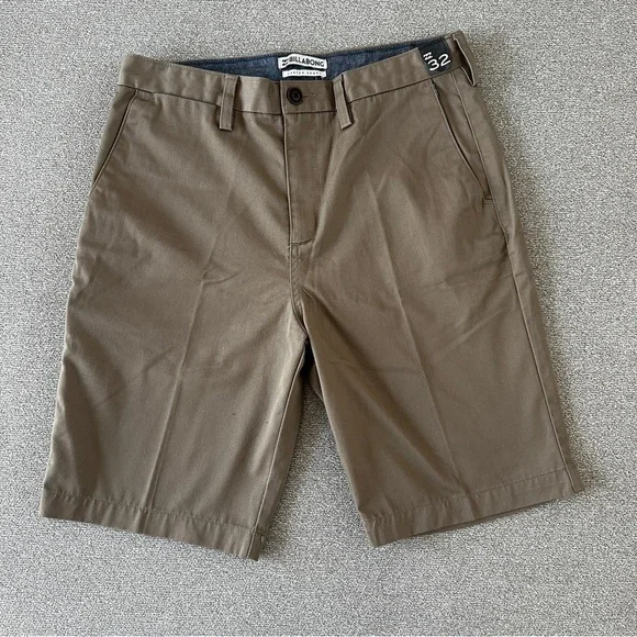 Billabong Carter Shorts, Men size 32 Tan Flat Front Casual Skater Surfer Style - Picture 1 of 8